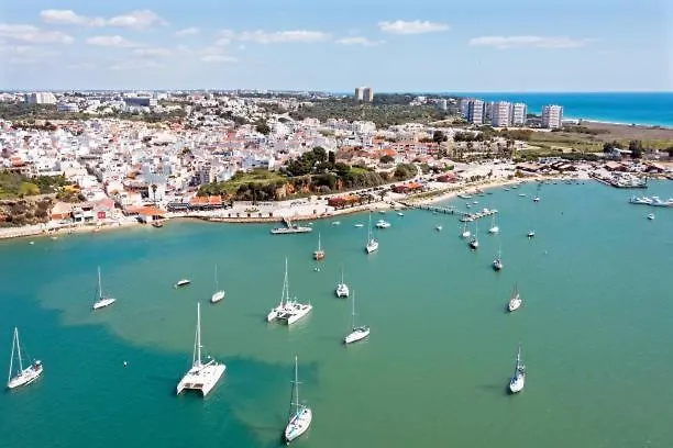 Alvor Apartment - Center And Beach
